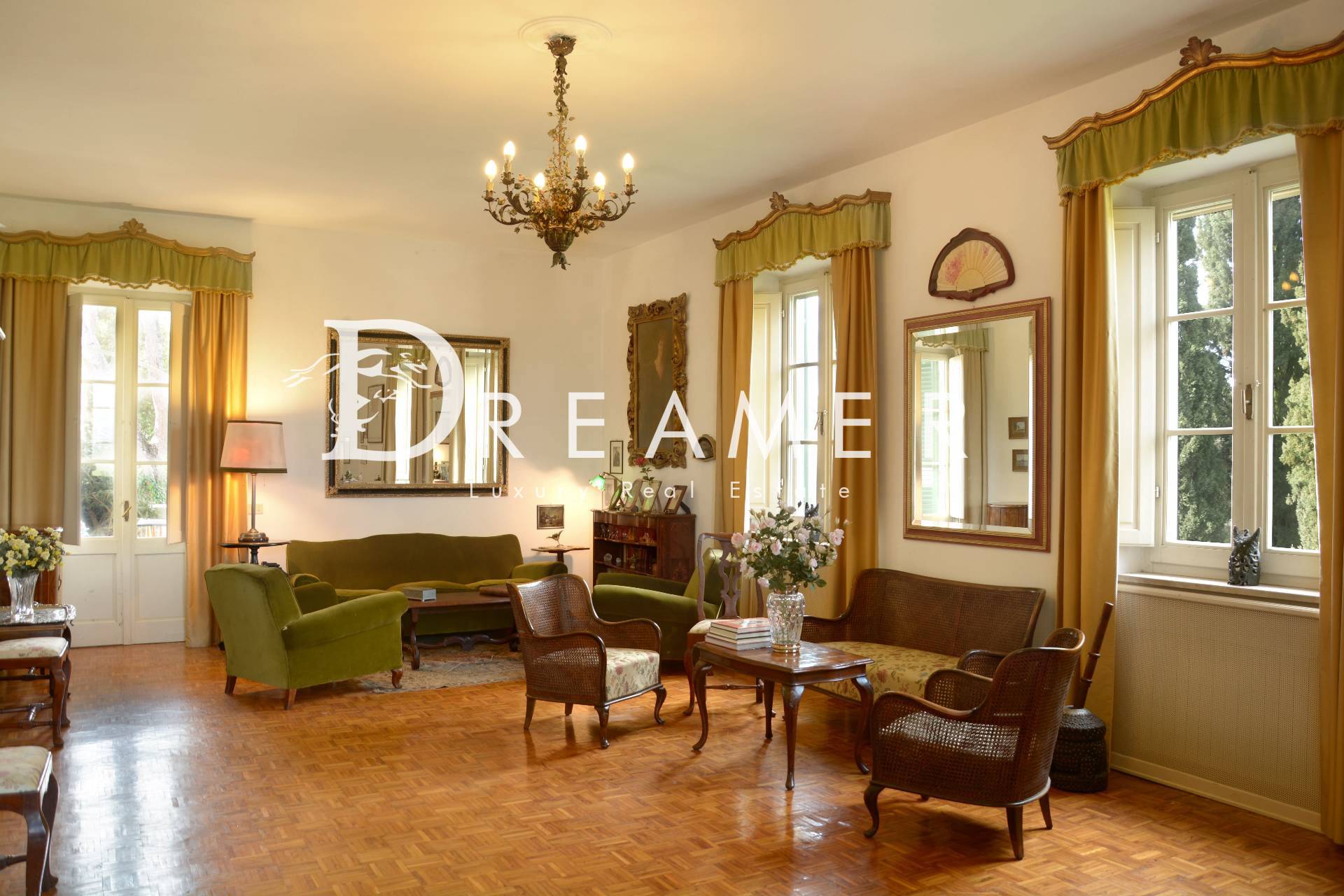 Villa LUCIGNANO vendita    Dreamer Real Estate