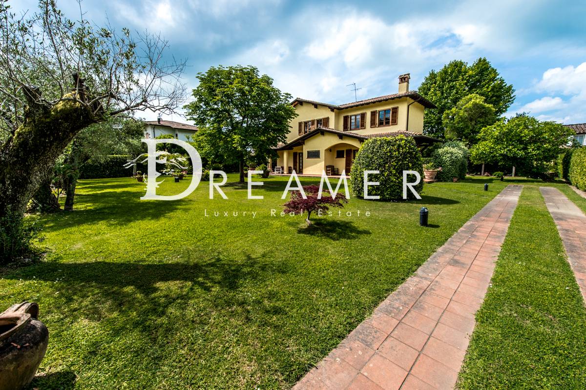  forte dei marmi vendita quart:  dreamer real estate