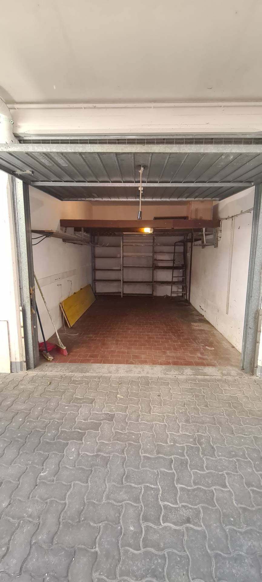 Garage/Box/Posto auto in affitto a Chiavari (GE)