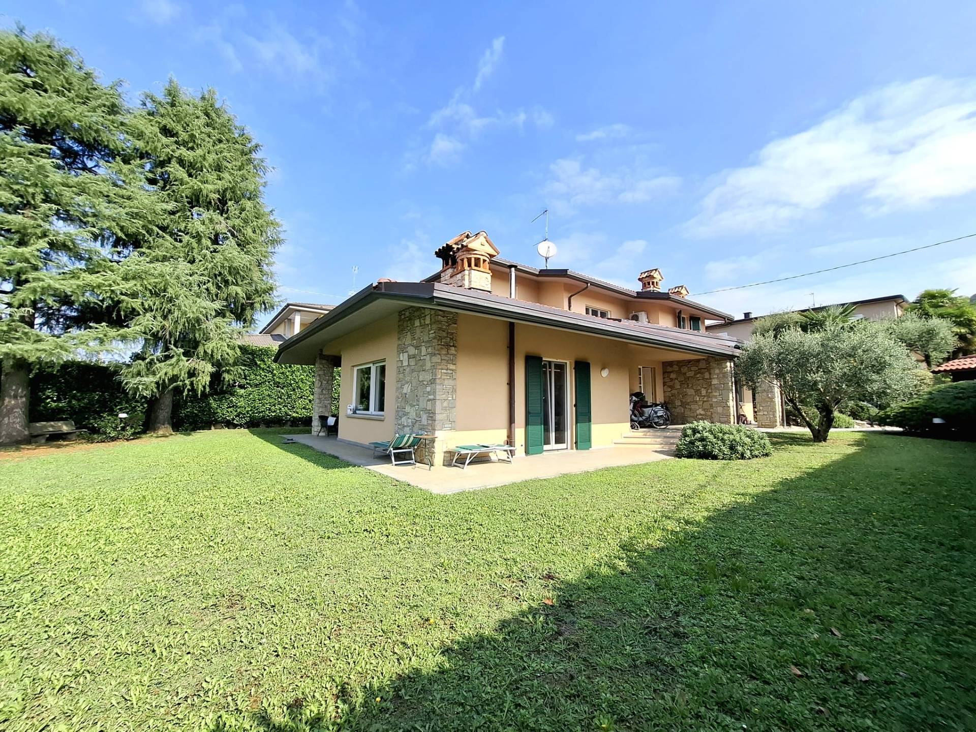 Villa singola a Albano Sant'Alessandro