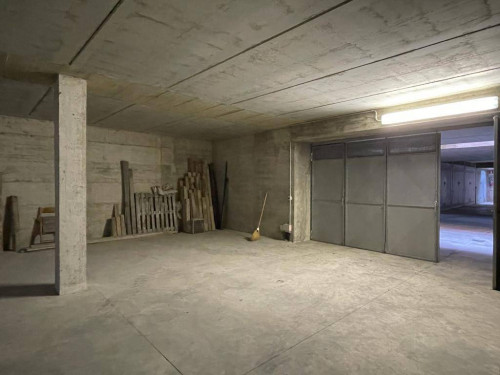 Magazzino a Villa di Serio