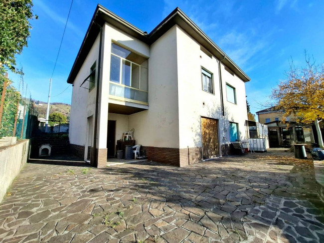 Villa singola a Scanzorosciate