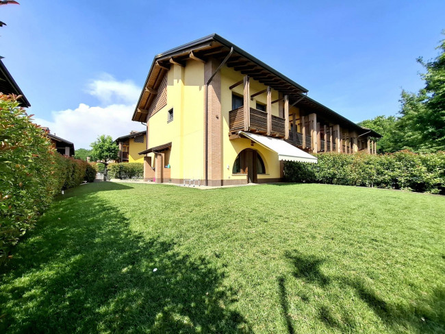 Villa a schiera di testa a Brusaporto