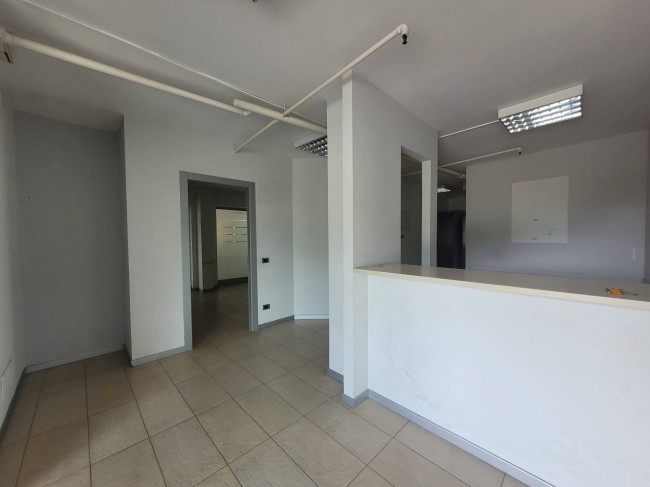 Locale commerciale a Nembro