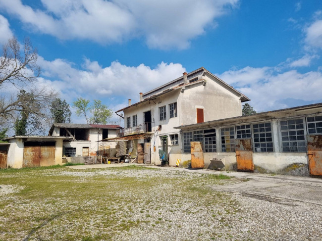 Palazzo in vendita a Udine (UD)