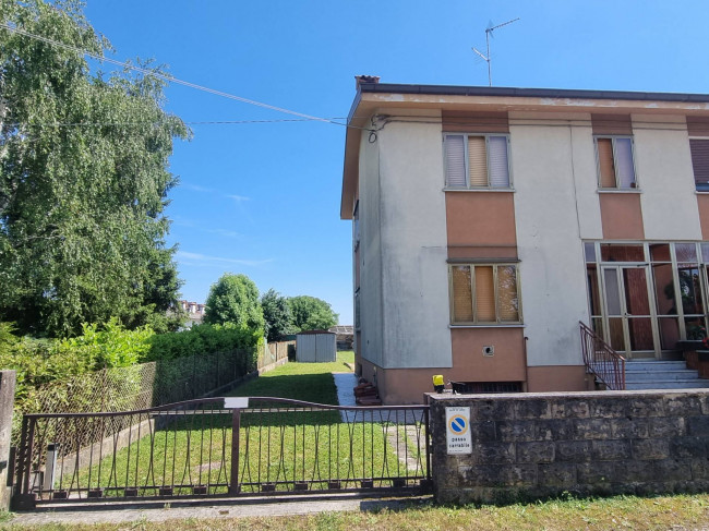 Bifamiliare in vendita a Pavia di Udine