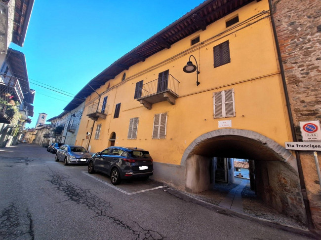 Casa indipendente in vendita a Piverone (TO)
