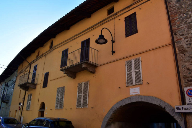 Casa indipendente in vendita a Piverone (TO)