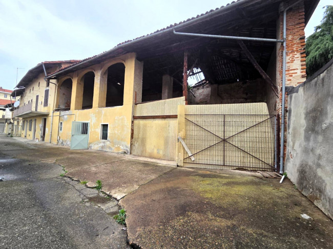 deposito a Santhià