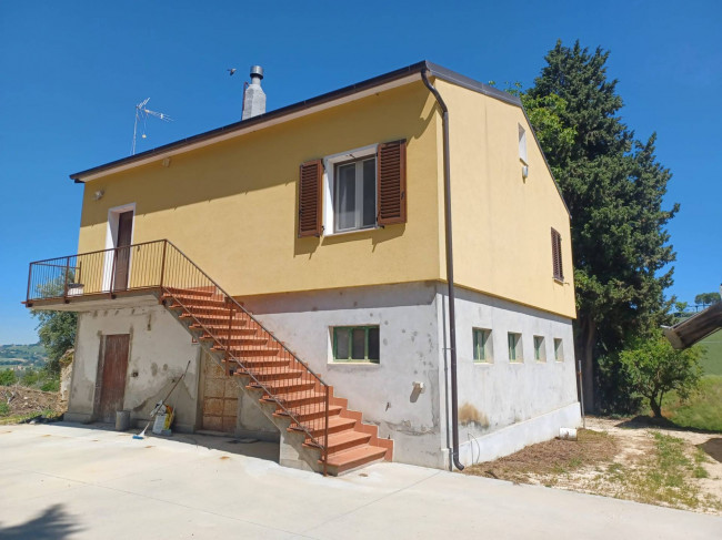 Casa singola in Vendita a Macerata