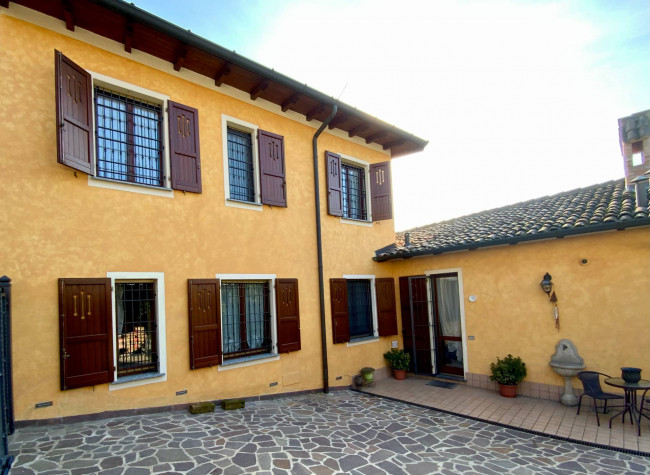 Casa indipendente in vendita a Cavenago D'adda (LO)