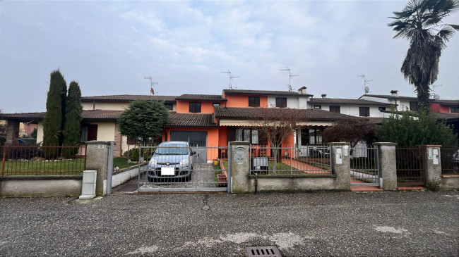 Villette a schiera a Monte Cremasco