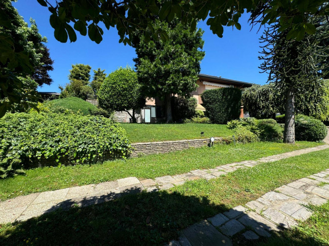 Villa in vendita a Gallarate (VA)