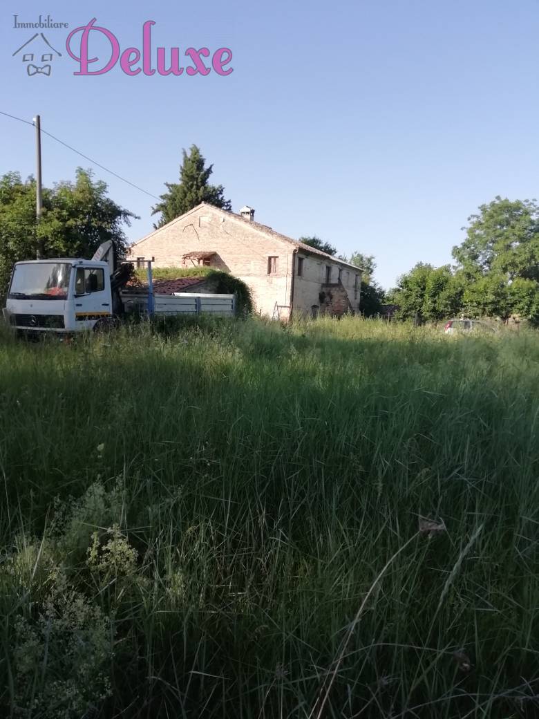 Villa Unifamiliare - Indipendente MACERATA vendita  Periferia  Immobiliare Deluxe