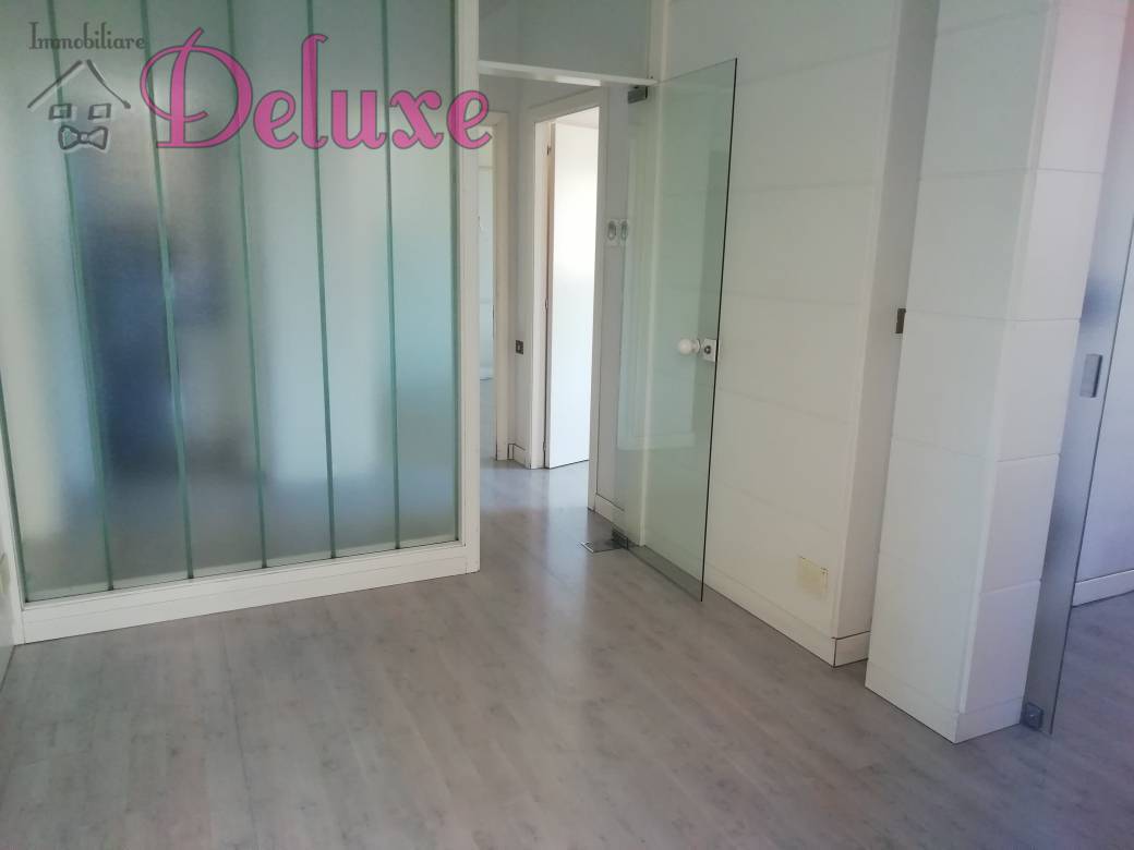 Appartamento MACERATA vendita  Semicentrale  Immobiliare Deluxe