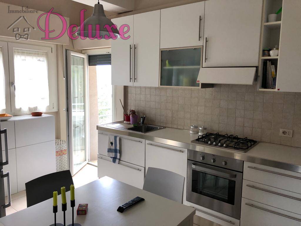 Appartamento MACERATA vendita  Semicentrale  Immobiliare Deluxe