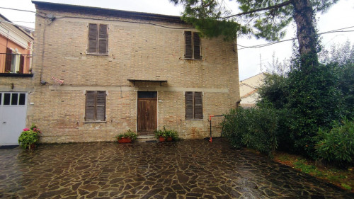 Casa indipendente in vendita a Montecassiano (MC)