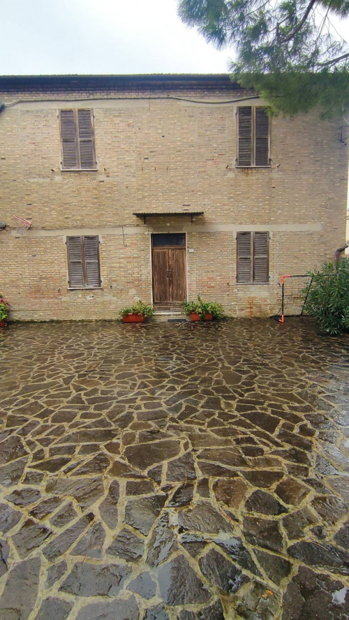 Casa indipendente in vendita a Montecassiano (MC)