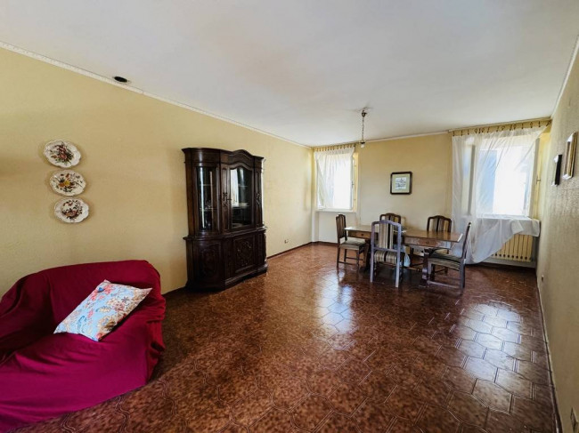 BIFAMILIARE in Affitto a Cupramontana