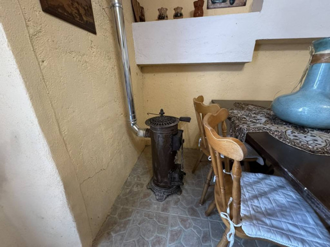 Casa indipendente in vendita a Cupramontana (AN)