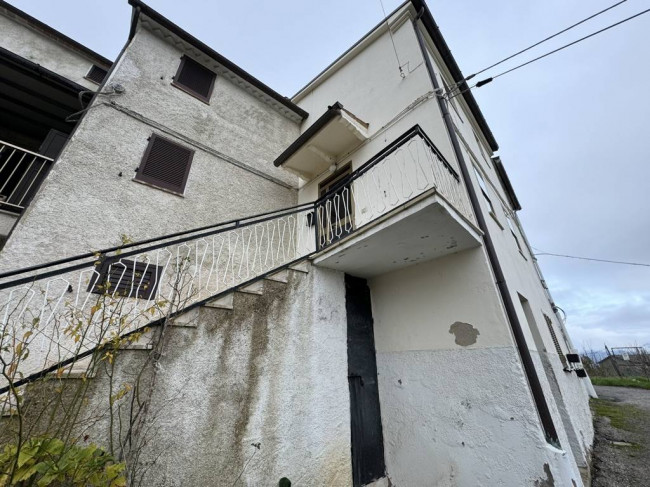 CASA INDIPENDENTE in Vendita a Fabriano