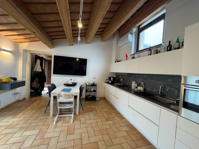 CASA INDIPENDENTE in Affitto a Jesi