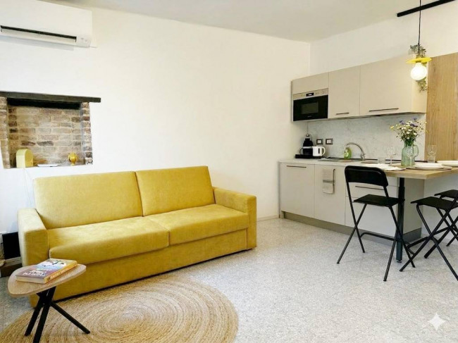 Casa singola in Affitto a Jesi