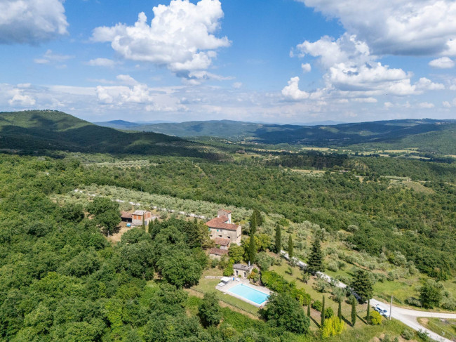 Rustico in vendita a Montebenichi, Bucine (AR)