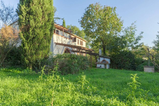 Rustico in vendita a Foiano Della Chiana (AR)