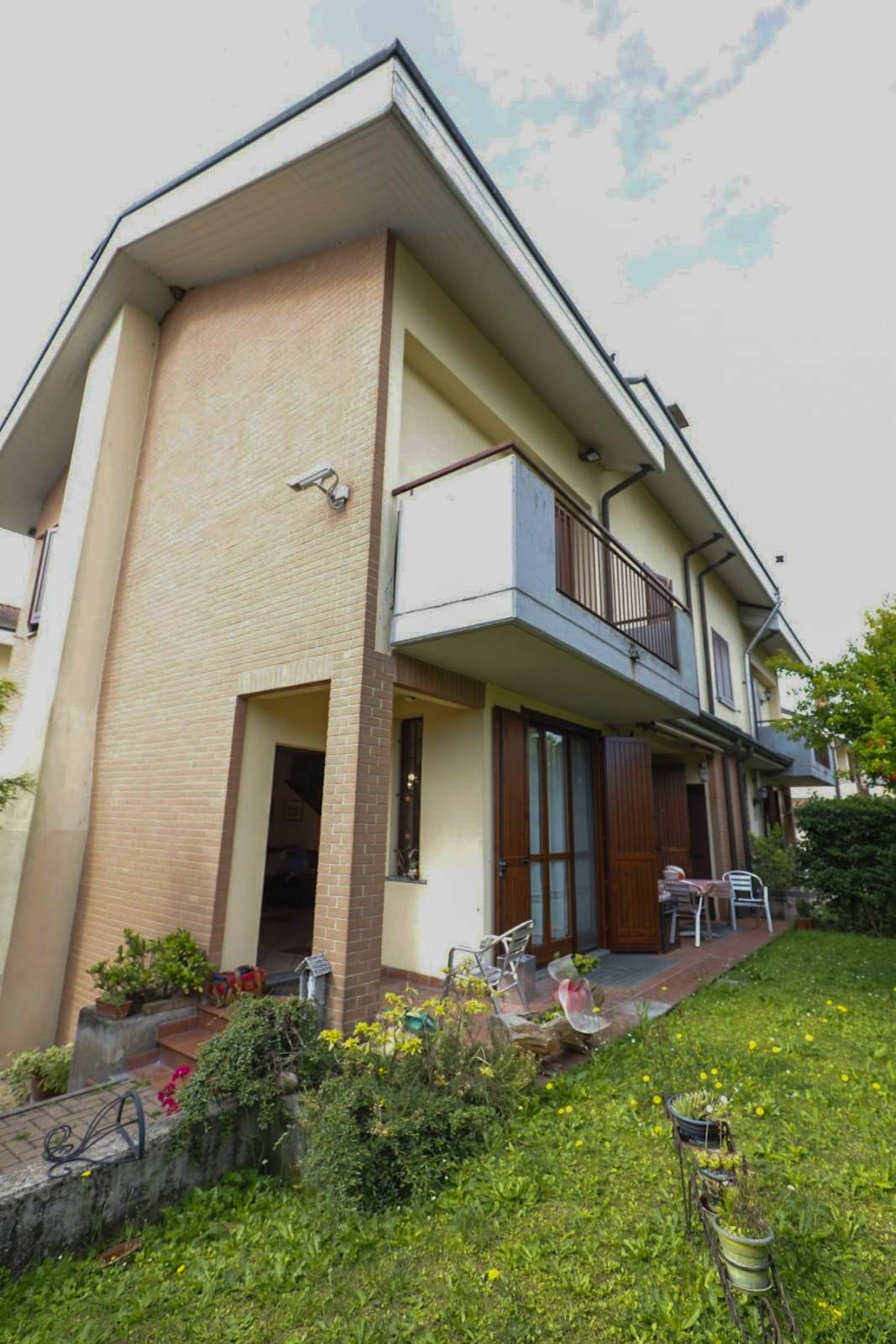 Villa ROBECCO SUL NAVIGLIO vendita    Diciotto Immobiliare