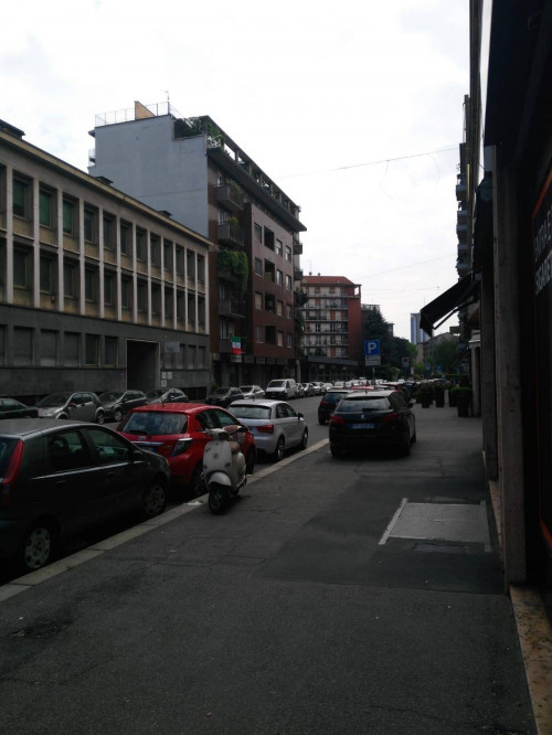Locale commerciale in affitto a Milano