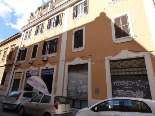 Magazzino in affitto a Roma