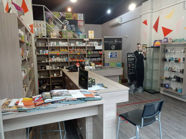 Locale commerciale in affitto a Milano