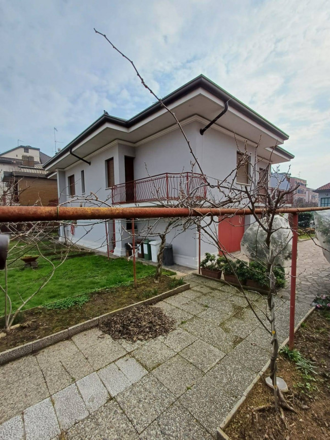 Villa in vendita a Milano