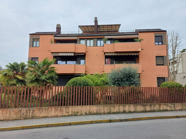 Appartamento in vendita a Cesano Boscone