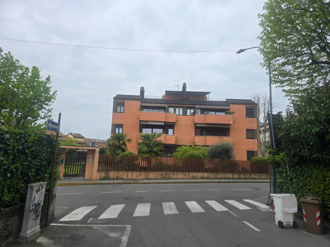 Appartamento in vendita a Cesano Boscone
