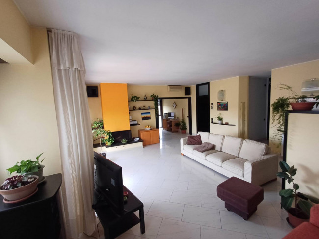 Appartamento in vendita a Cesano Boscone