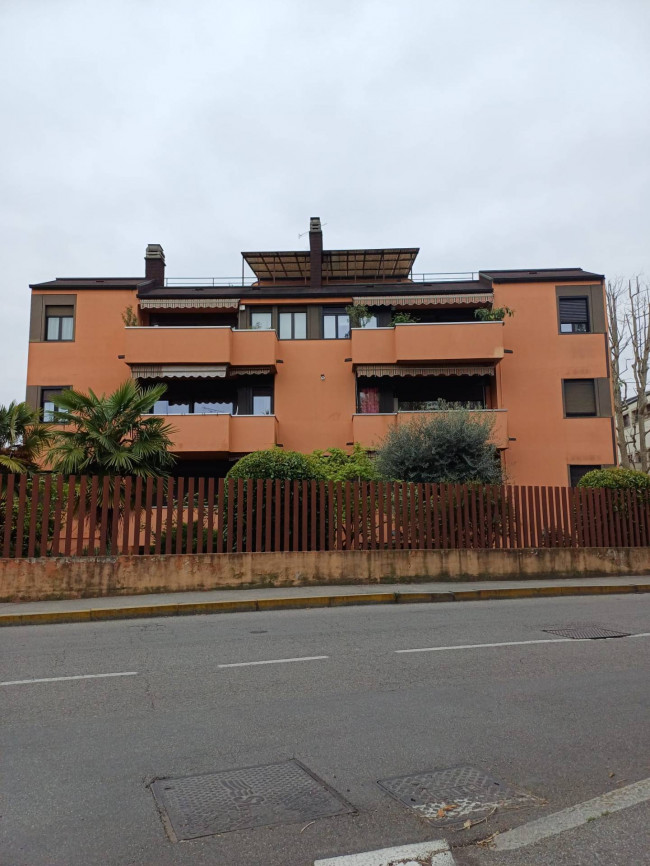 Appartamento in vendita a Cesano Boscone