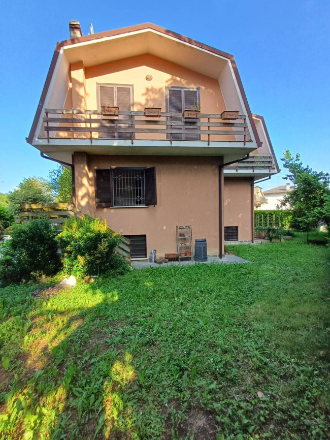 Villa in vendita a Trezzano sul Naviglio
