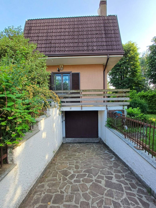 Villa in vendita a Trezzano sul Naviglio