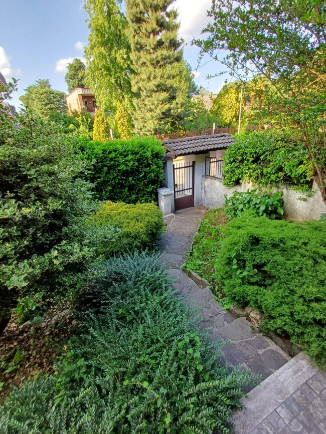 Villa in vendita a Trezzano sul Naviglio