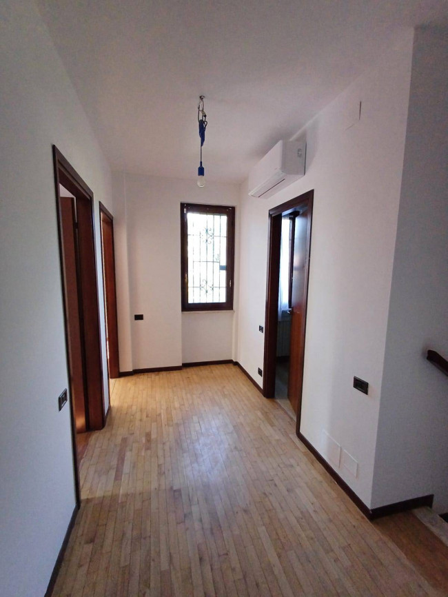 Villa in vendita a Trezzano sul Naviglio