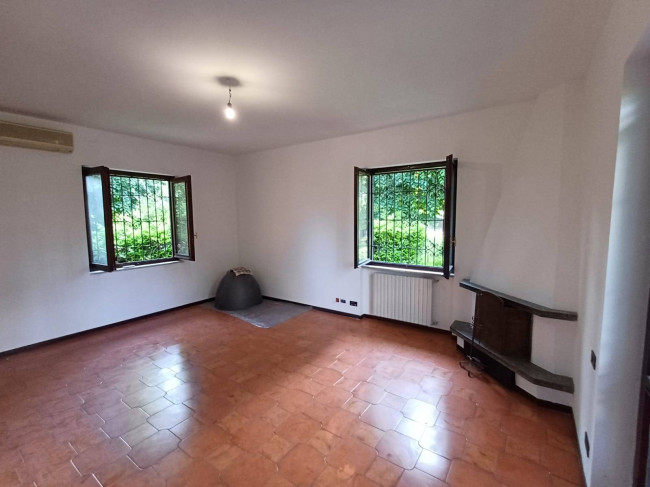 Villa in vendita a Trezzano sul Naviglio