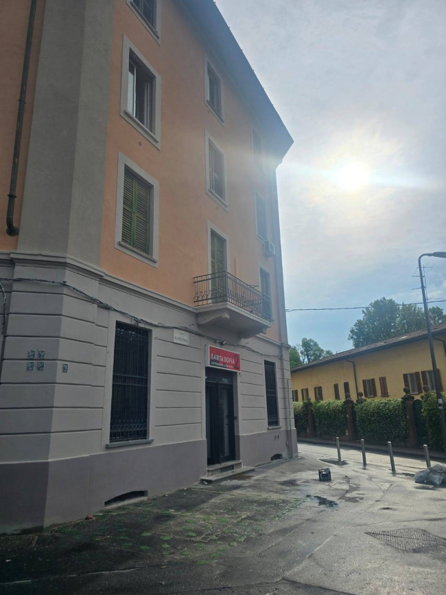Locale commerciale in vendita a Milano