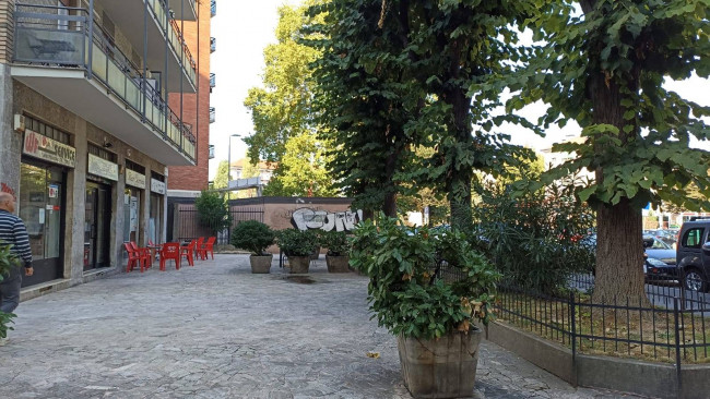 Locale commerciale in affitto a Milano