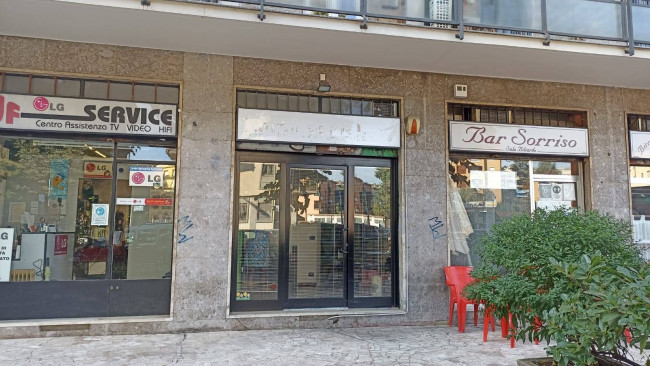 Locale commerciale in affitto a Milano