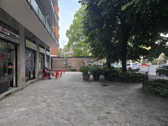 Locale commerciale in affitto a Milano