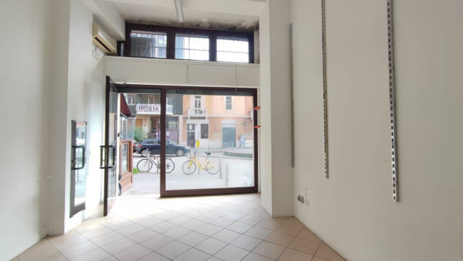 Locale commerciale in affitto a Milano