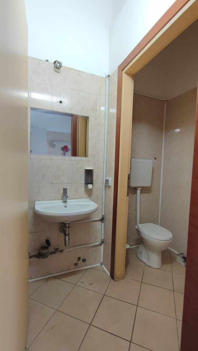 Locale commerciale in affitto a Milano