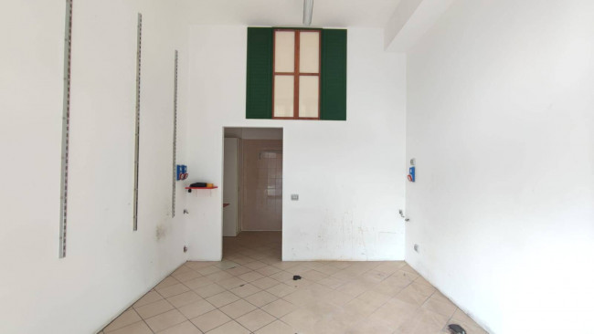 Locale commerciale in affitto a Milano